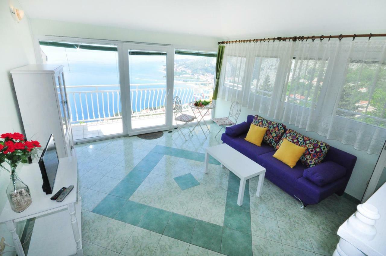 Almissa Apartment Omis Bagian luar foto
