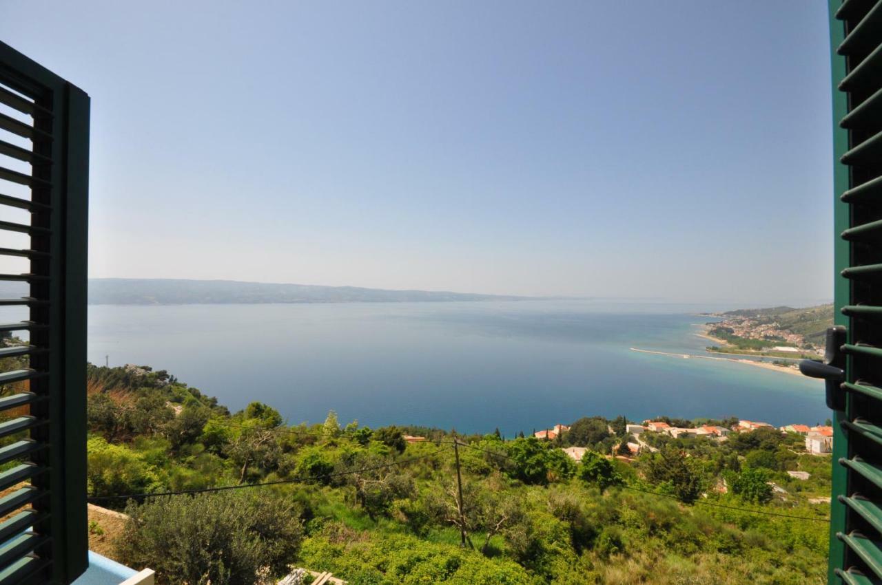 Almissa Apartment Omis Bagian luar foto