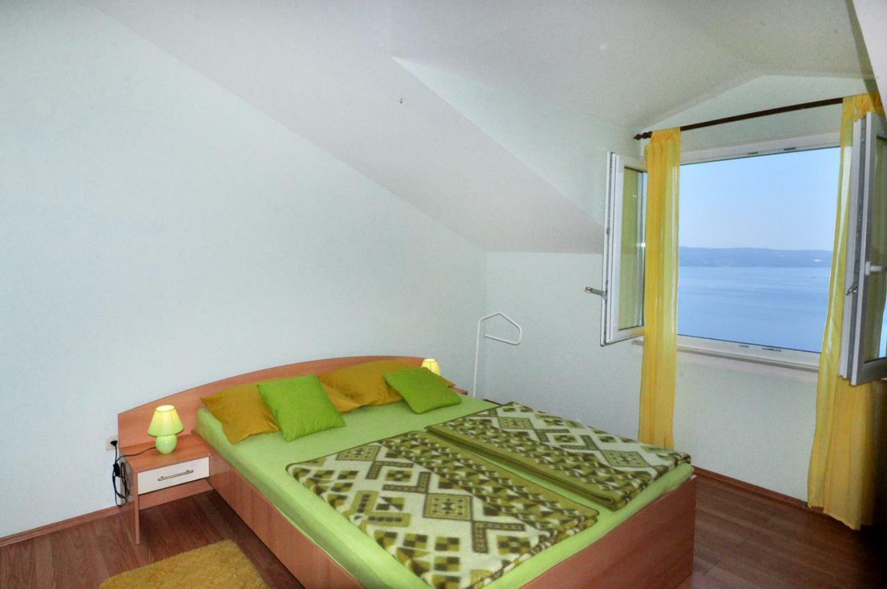 Almissa Apartment Omis Bagian luar foto