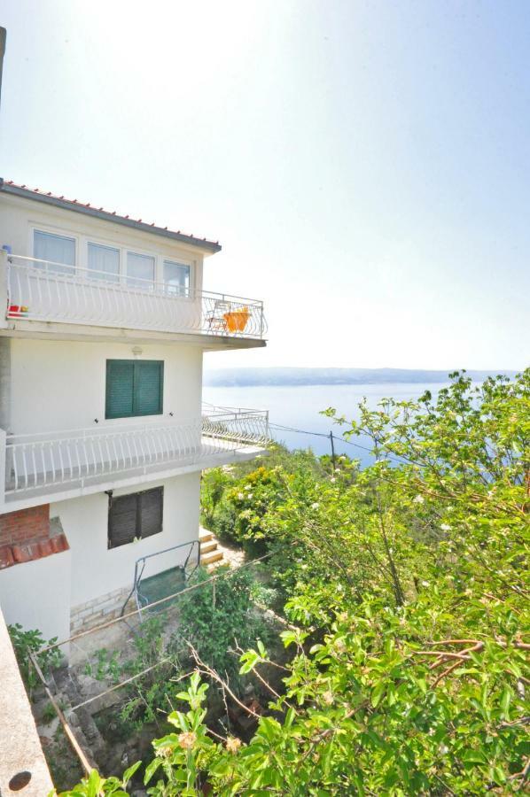 Almissa Apartment Omis Bagian luar foto