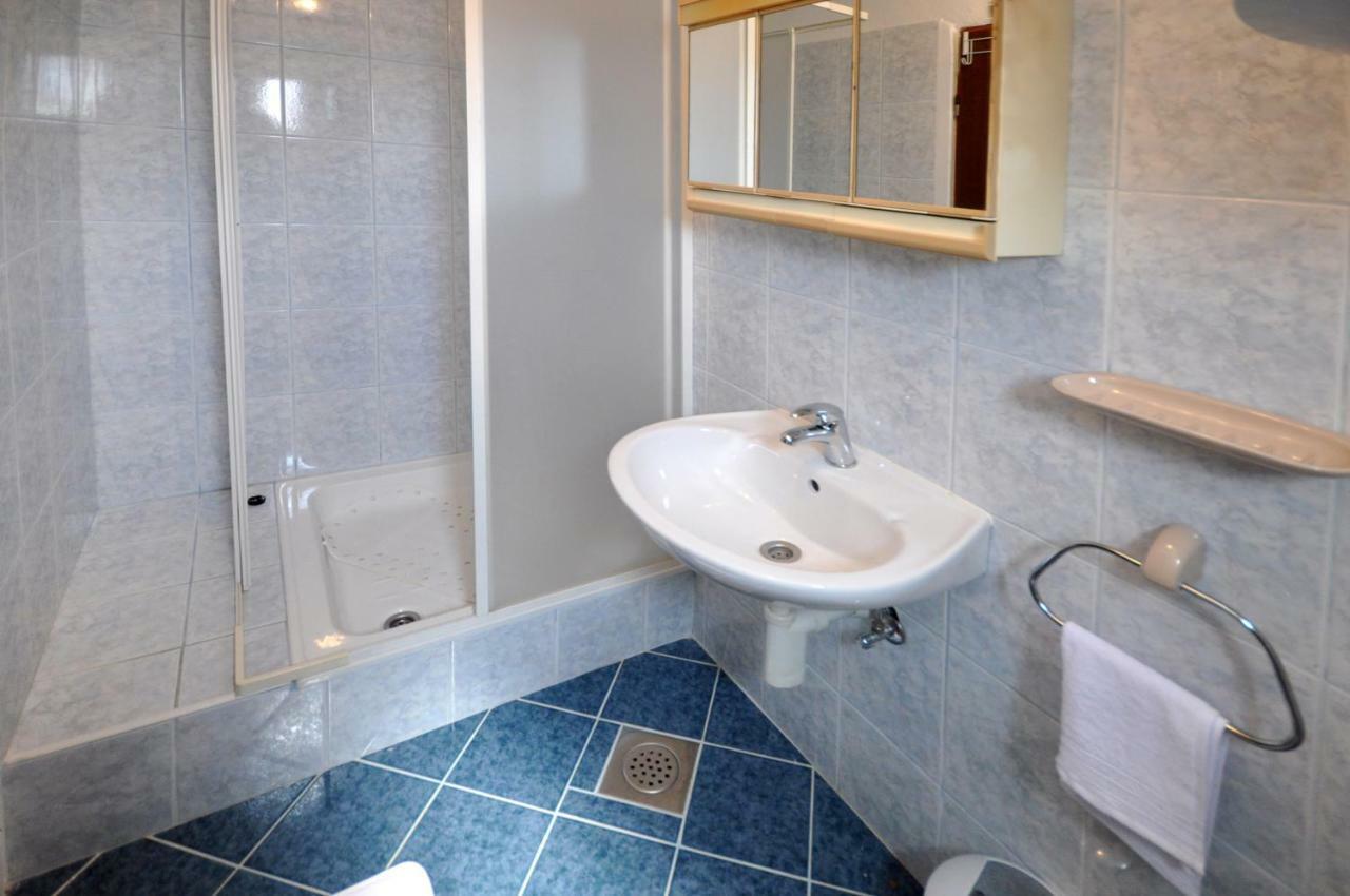Almissa Apartment Omis Bagian luar foto