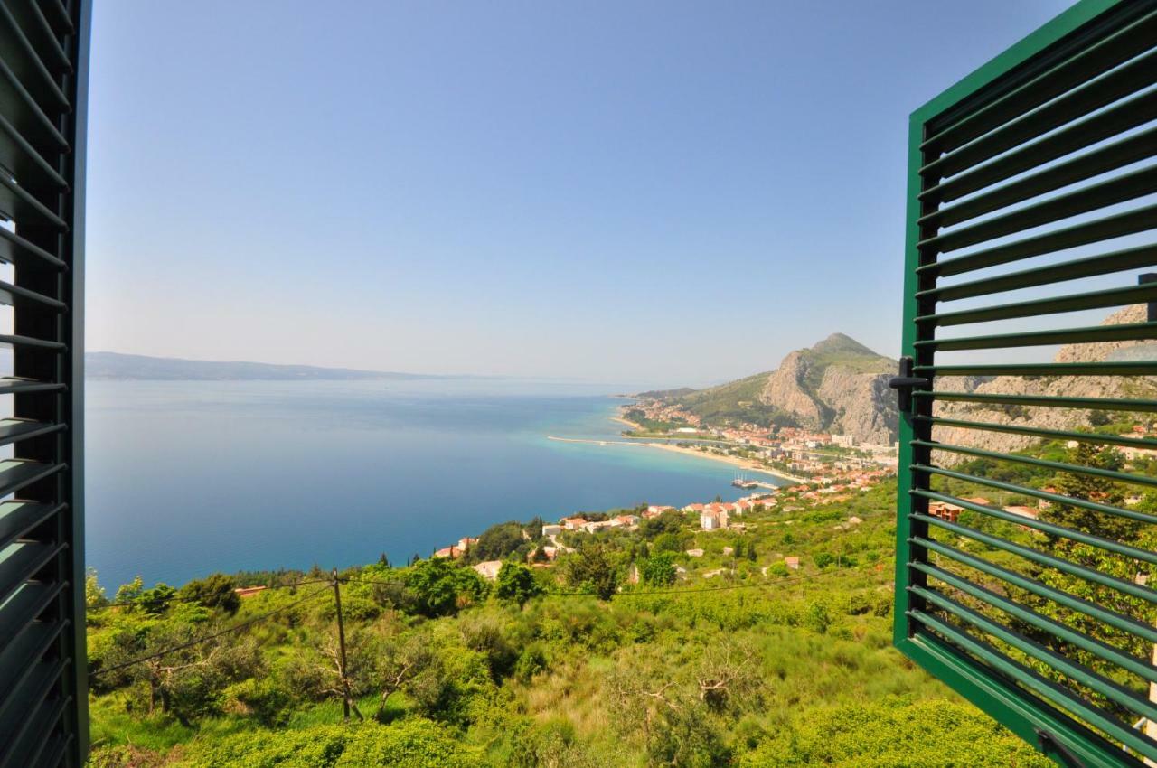Almissa Apartment Omis Bagian luar foto